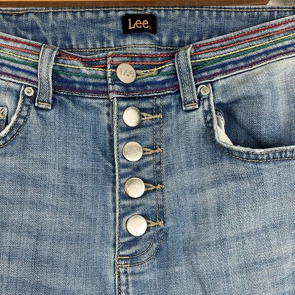 Vintage Lee women’s button fly rainbow stitch light wash bootcut jean size 8 - Picture 2 of 7